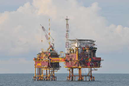 Een boorplatform op de Noordzee