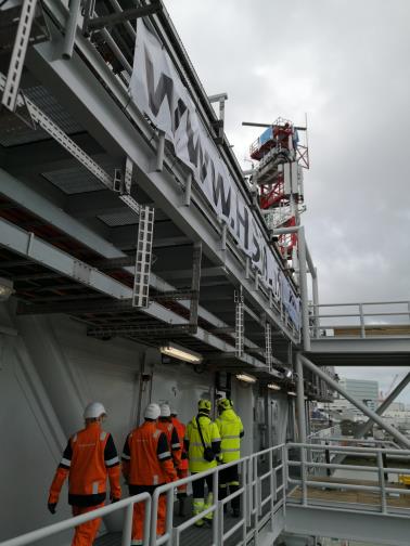 Zicht op de zijkant van het platform