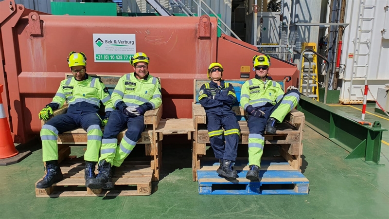 Offshore team in de zon